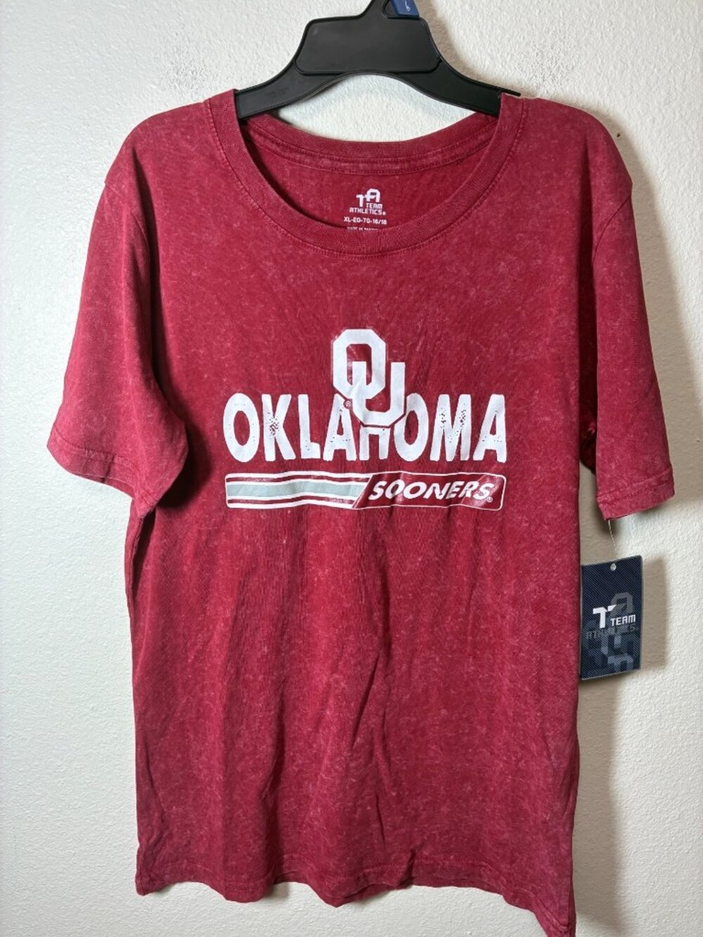NWT NCAA Oklahoma University Sooners T-Shirt Red Boys Sz XL (16/18) MSRP $24.99